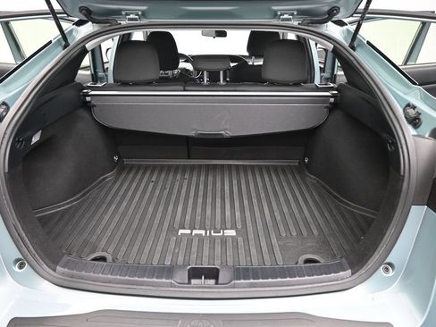 Used 2021 Toyota Prius LE FWD image 17