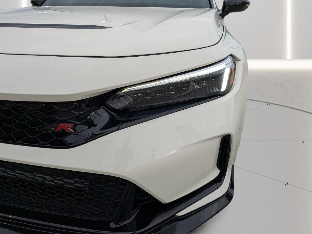 Used 2025 Honda Civic Type R image 7