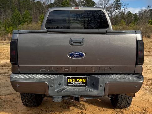 Used 2012 Ford F250 Lariat w/ Lariat Ultimate Pkg image 12