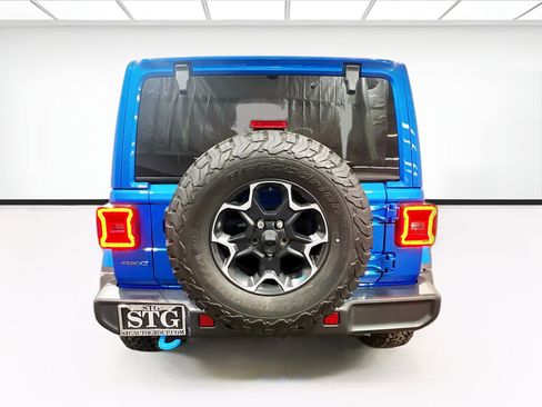 Used 2022 Jeep Wrangler Unlimited Rubicon 4xe w/ Cold Weather Group AWD/4WD image 5