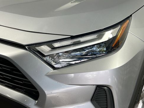 Used 2025 Toyota RAV4 XLE image 12