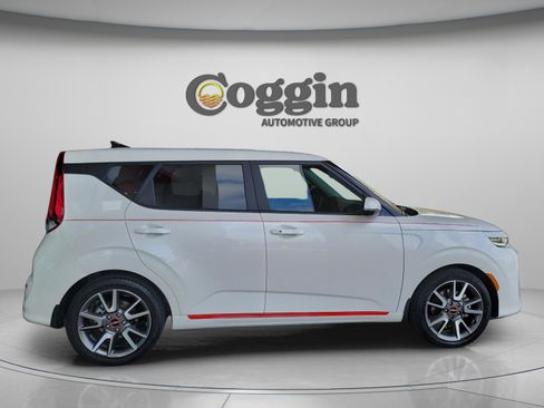 Used 2022 Kia Soul Turbo image 5