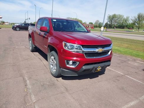 Used 2018 Chevrolet Colorado LT w/ LT Convenience Package AWD/4WD image 7