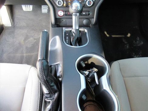 Used 2022 Ford Mustang GT image 19