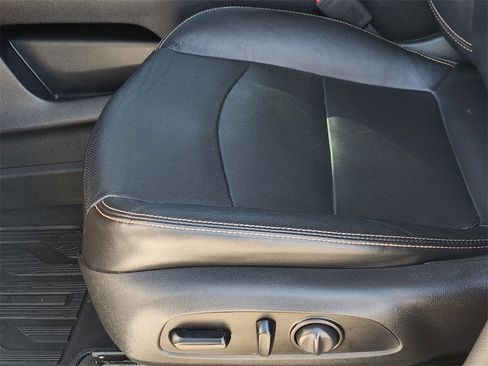 Used 2021 GMC Terrain SLT w/ Infotainment Package II image 24