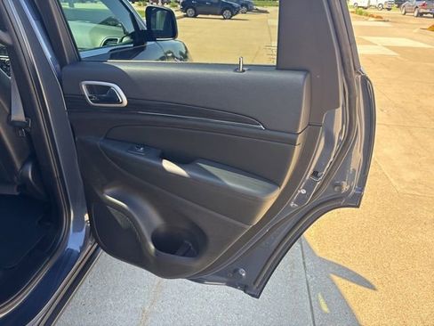 Used 2021 Jeep Grand Cherokee Limited w/ Trailer Tow Group IV AWD/4WD image 21