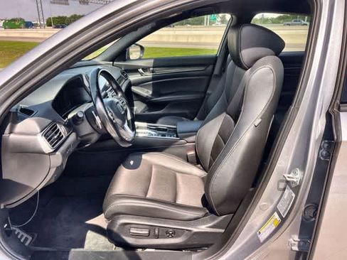 Used 2022 Honda Accord Sport image 11