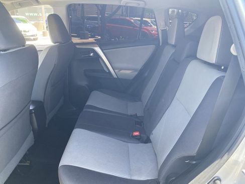 Used 2015 Toyota RAV4 XLE FWD image 15