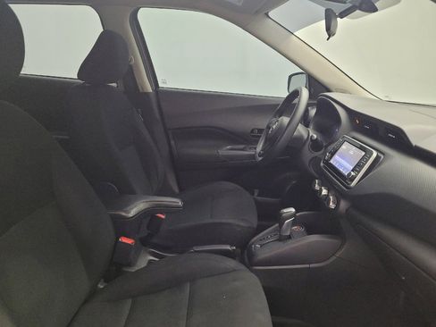 Used 2024 Nissan Kicks S FWD image 21