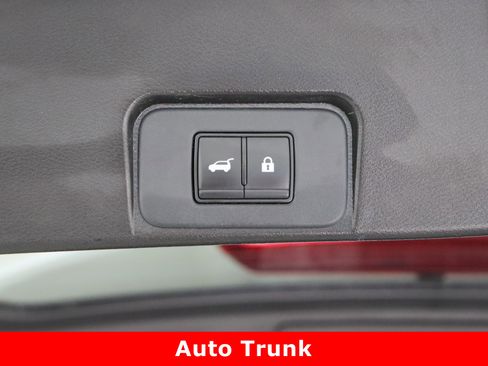 Used 2024 Nissan Rogue SV image 33