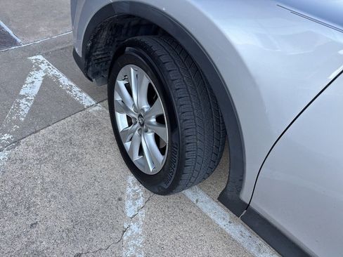 Used 2014 Toyota RAV4 Limited w/ Technology Package image 10