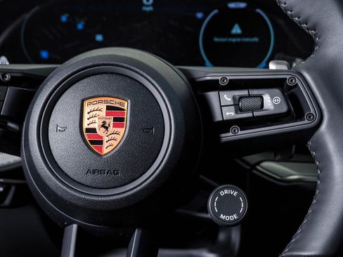 New 2026 Porsche Cayenne image 19