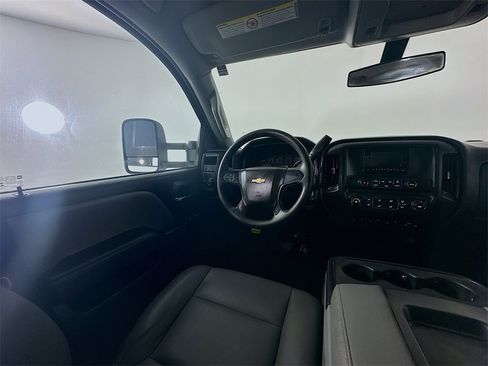 Used 2015 Chevrolet Silverado 3500 W/T image 9