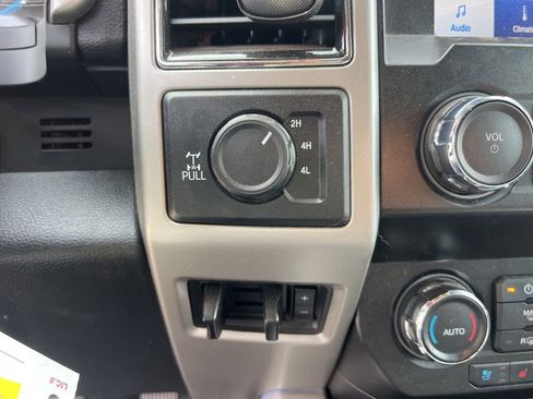 Used 2020 Ford F350 Lariat w/ Chrome Package image 15