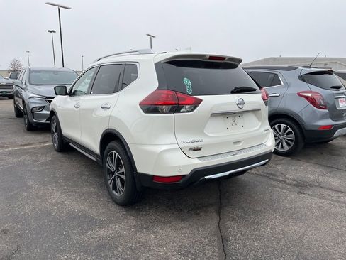 Used 2019 Nissan Rogue SV w/ Sun & Sound Touring Package image 5