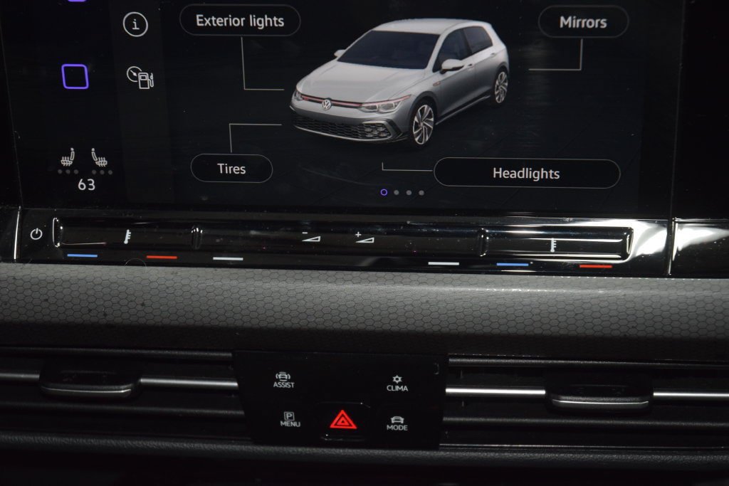 Used 2024 Volkswagen GTI SE FWD image 30