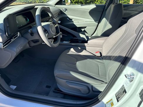 New 2026 Hyundai Elantra Blue image 9