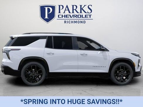 New 2026 Chevrolet Traverse RS image 5