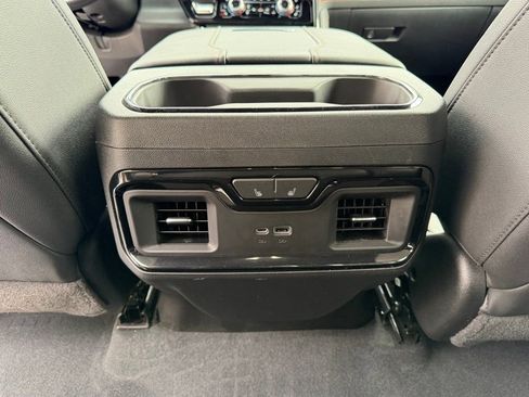 Used 2024 GMC Sierra 2500 AT4 w/ AT4 Premium Plus Package image 38