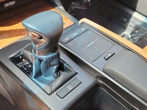 Used 2022 Lexus ES 350 Ultra Luxury w/ Accessory Package 2 FWD image 29