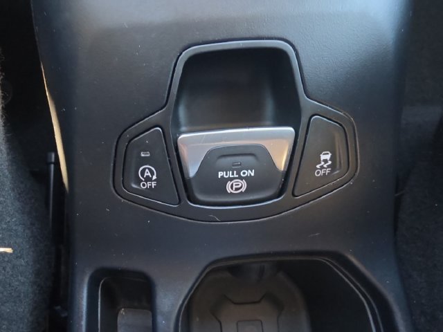 Used 2023 Jeep Renegade Altitude AWD/4WD image 28