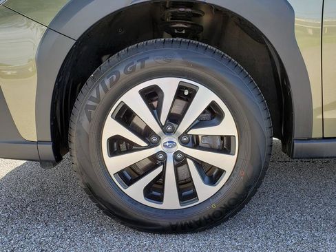 Used 2024 Subaru Outback Premium AWD/4WD image 27