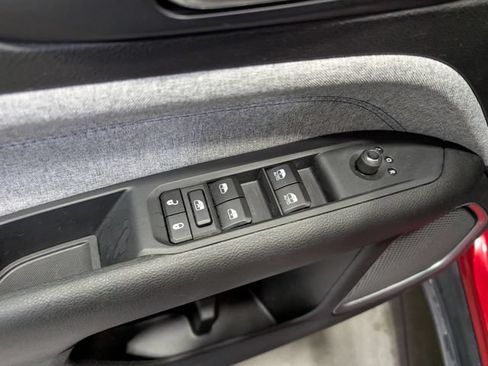 Used 2025 Jeep Compass Latitude AWD/4WD image 13