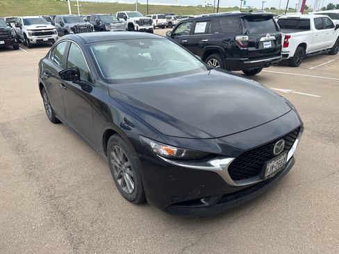 Used 2023 MAZDA MAZDA3 s FWD image 8