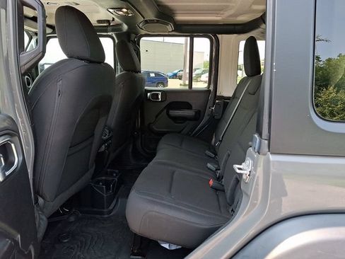 Used 2020 Jeep Wrangler Unlimited Sport AWD/4WD image 10