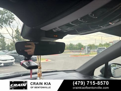 Used 2021 Porsche Macan AWD/4WD image 26