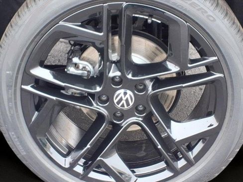 New 2026 Volkswagen Tiguan SE R-Line image 2