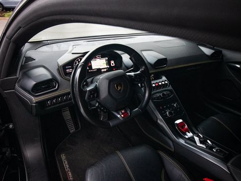 Used 2015 Lamborghini Huracan LP 610-4 AWD/4WD image 30