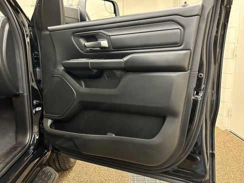 New 2026 RAM 1500 Express AWD/4WD image 16