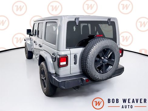 Used 2023 Jeep Wrangler Unlimited Sahara AWD/4WD image 6