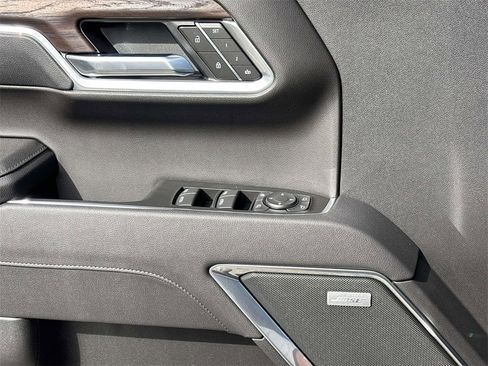 New 2026 GMC Sierra 1500 SLT w/ SLT Premium Plus Package image 10