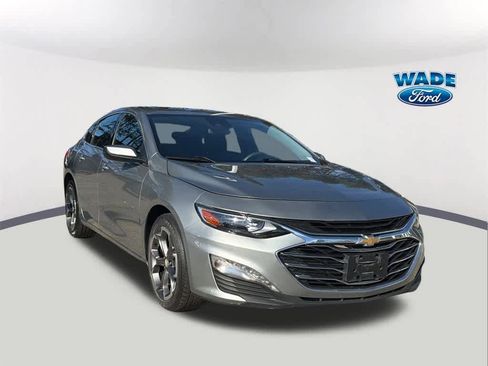 Used 2023 Chevrolet Malibu LT image 3