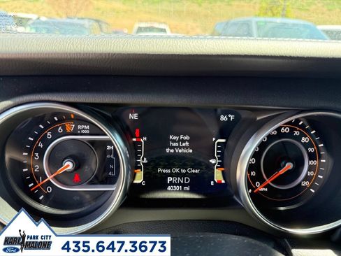 Used 2020 Jeep Wrangler Unlimited Sahara AWD/4WD image 13