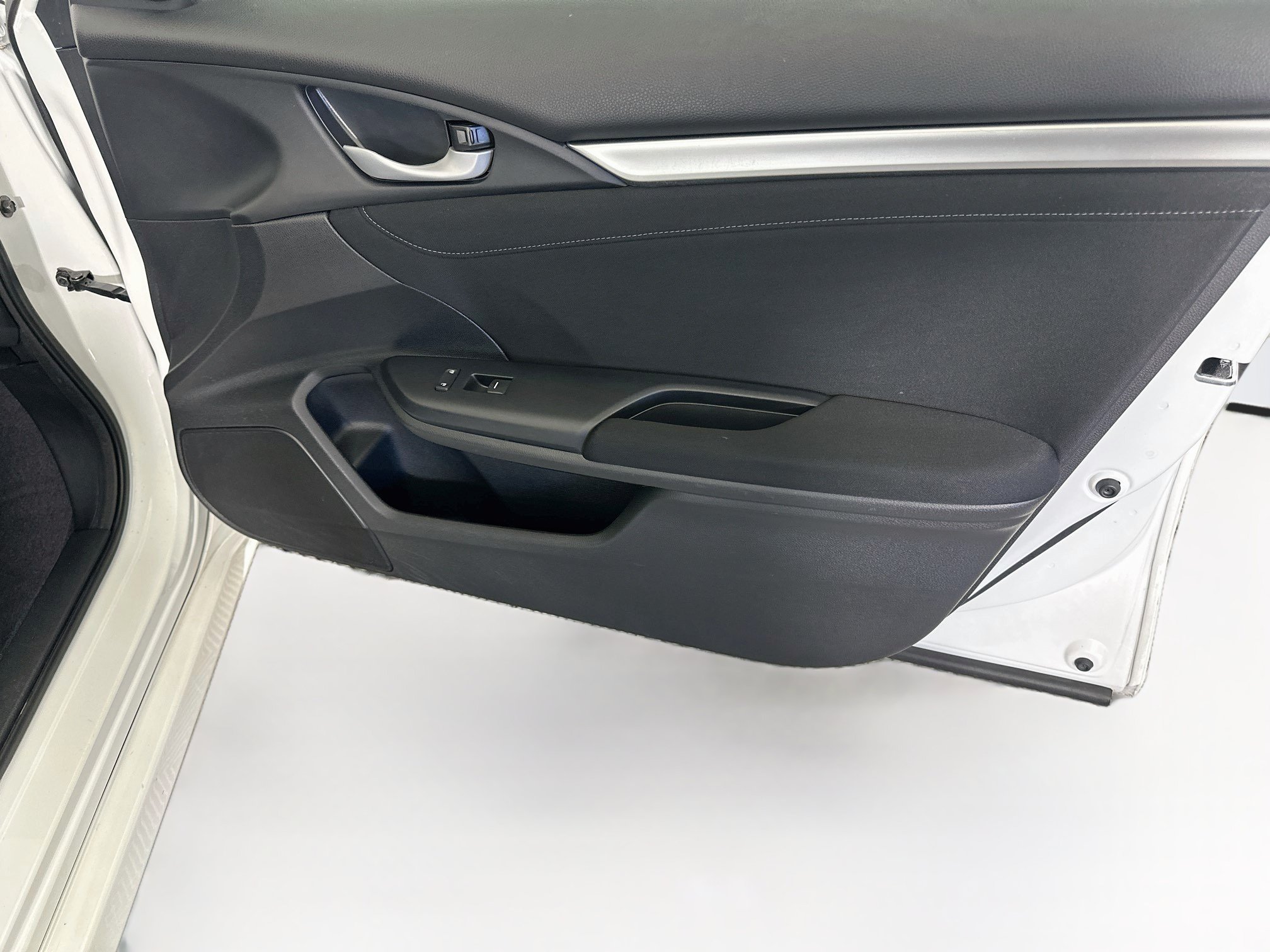 Used 2019 Honda Civic EX image 30