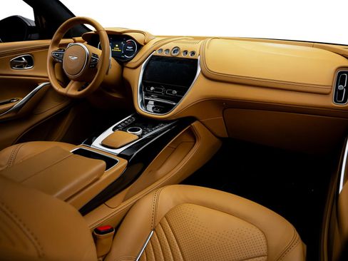 Used 2021 Aston Martin DBX AWD/4WD image 50