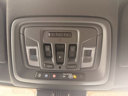 Used 2025 GMC Sierra 1500 AT4 w/ AT4 Premium Package image 45