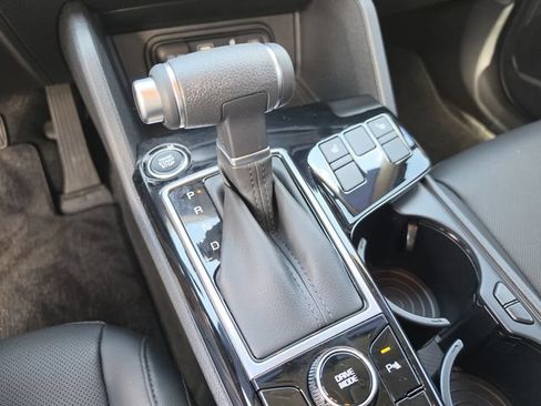 Used 2025 Kia Sportage EX FWD image 35