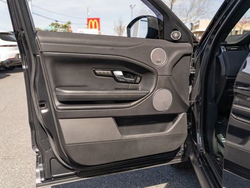 Used 2017 Land Rover Range Rover Evoque HSE image 12