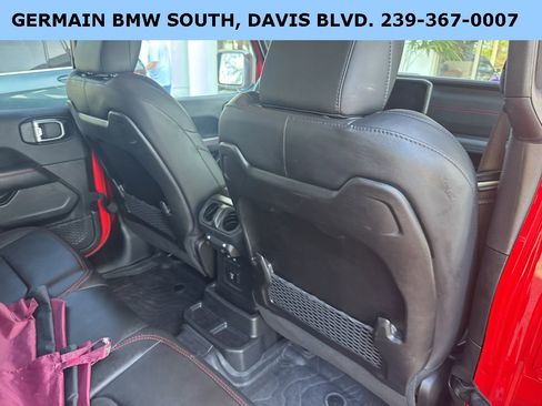 Used 2025 Jeep Wrangler Unlimited Rubicon image 25