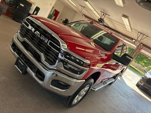 Certified 2026 RAM 2500 Big Horn AWD/4WD image 4