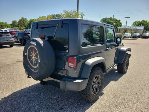 Used 2016 Jeep Wrangler Sport AWD/4WD image 3