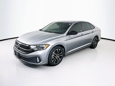Used 2024 Volkswagen Jetta Sport FWD image 3