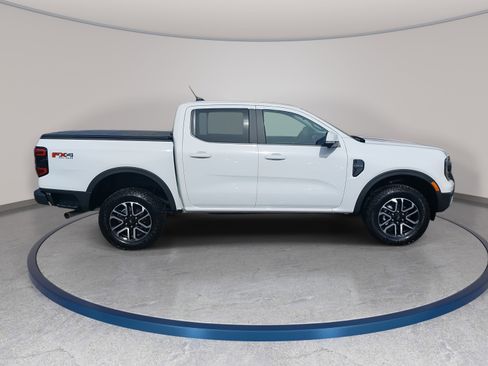 Used 2025 Ford Ranger Lariat w/ FX4 Off-Road Package AWD/4WD image 4