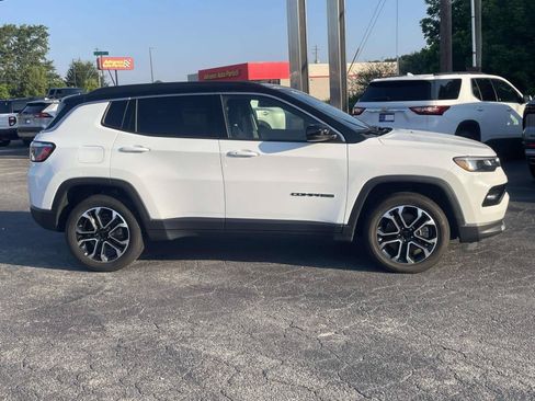 Used 2024 Jeep Compass Limited AWD/4WD image 2