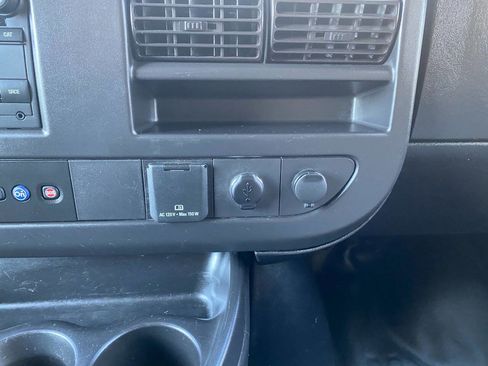 Used 2020 Chevrolet Express 2500 w/ Driver Convenience Package image 25