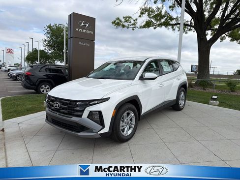 New 2026 Hyundai Tucson SE FWD image 1
